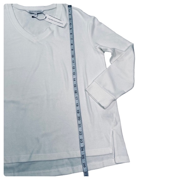 Cupcakes & Cashmere Gazella V-neck Ultra Soft Long Sleeve Sweater - L - NWT - Picture 7 of 13